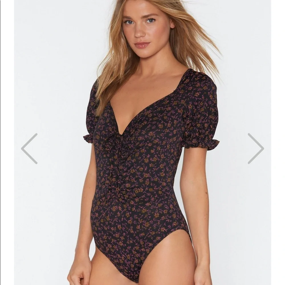 Nasty Gal Floral Bodysuit - Picture 1 of 6